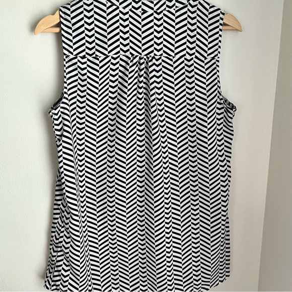 Chevron patterned blouse - Picture 3 of 3